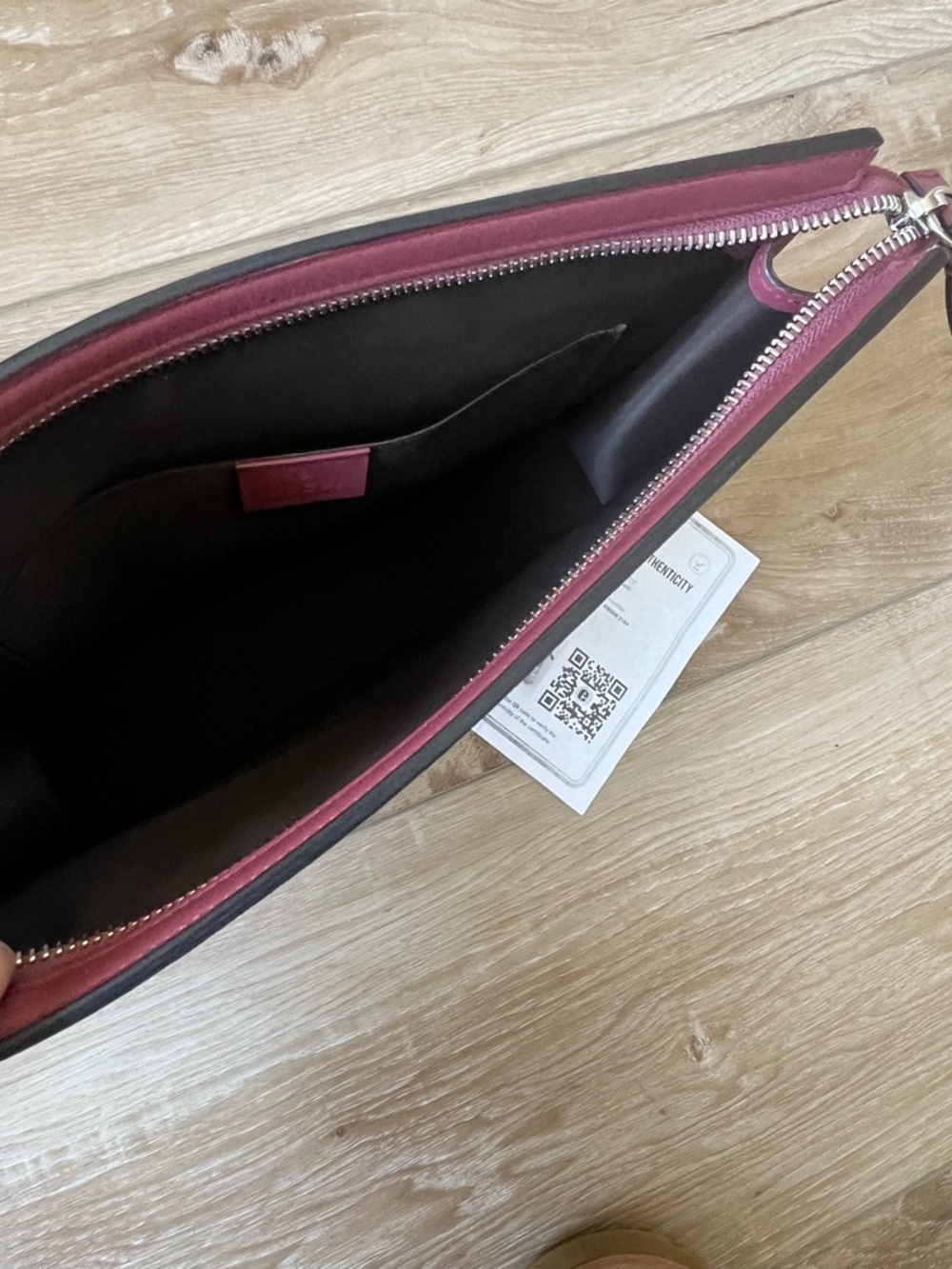 GUCCI *mint Floral GG Supreme Pouch in Pink/Burgundy W/ COA - Picture 12 of 16